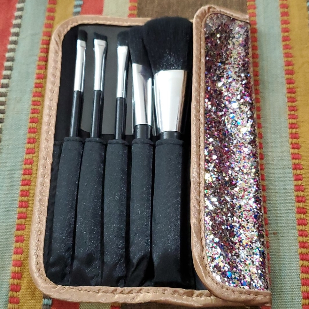 🍃Beauty Gems 5 pics brush set